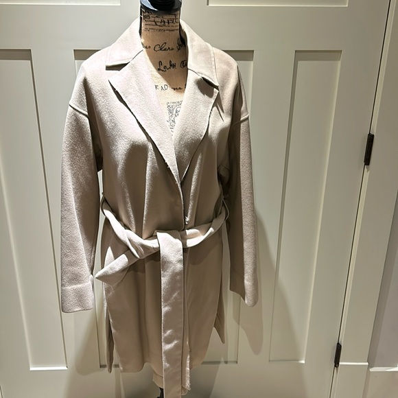 Babaton Jackets & Blazers - Aritzia Babaton camel coloured coat. Belt, waste snap. Wool blend coat, size L.